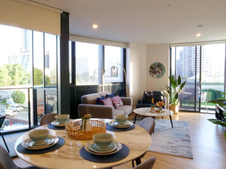 Modern 1 Brm Apartment With Pool Close To Beach Gold Coast Esterno foto