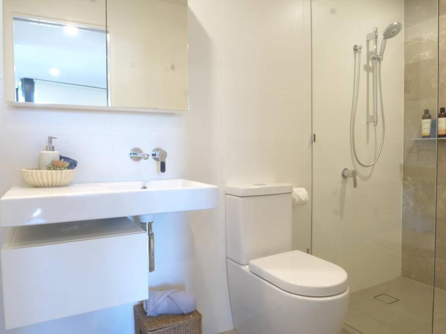 Modern 1 Brm Apartment With Pool Close To Beach Gold Coast Esterno foto